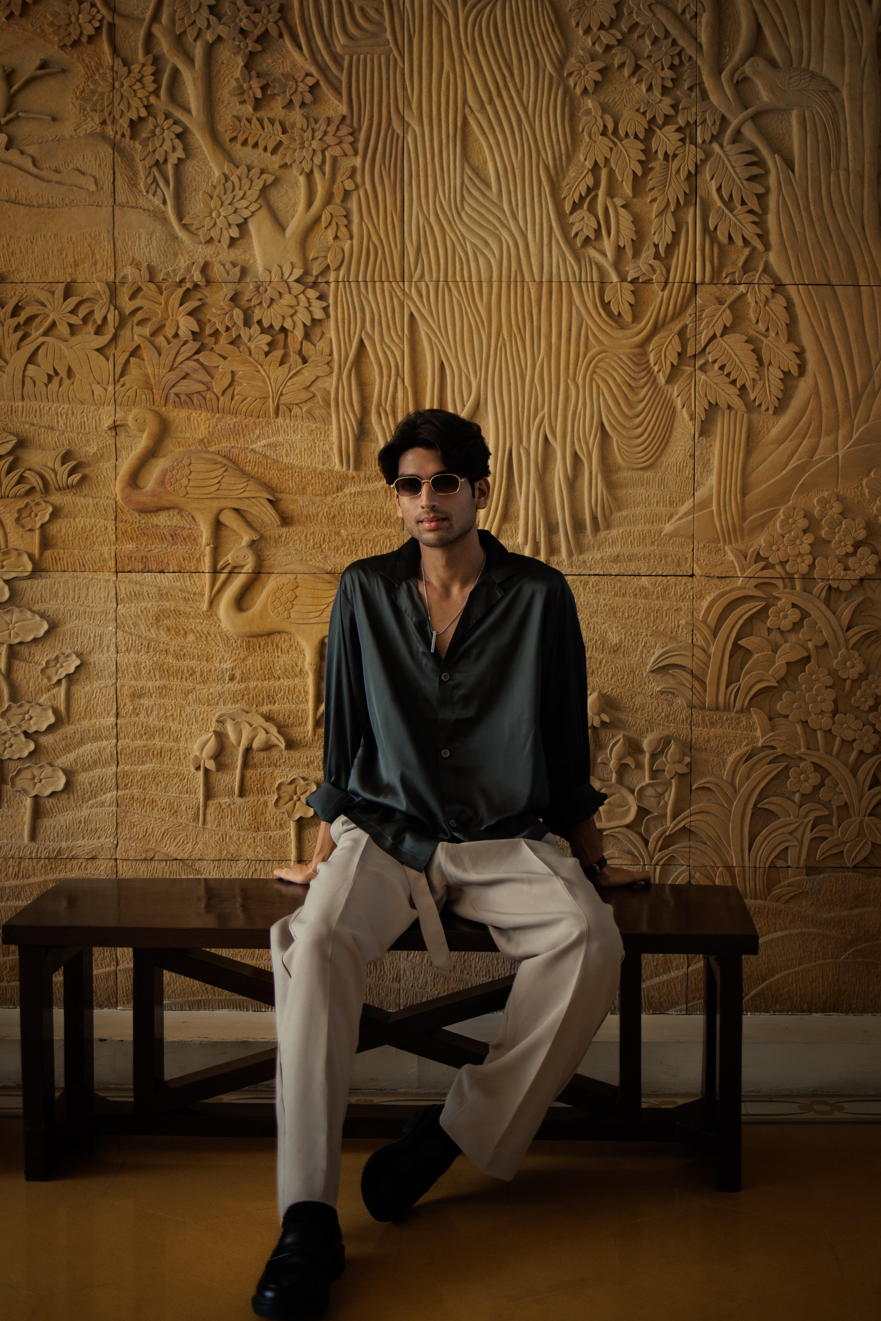 Elegant Oversize Shirt – Luxe Minimalist Fit