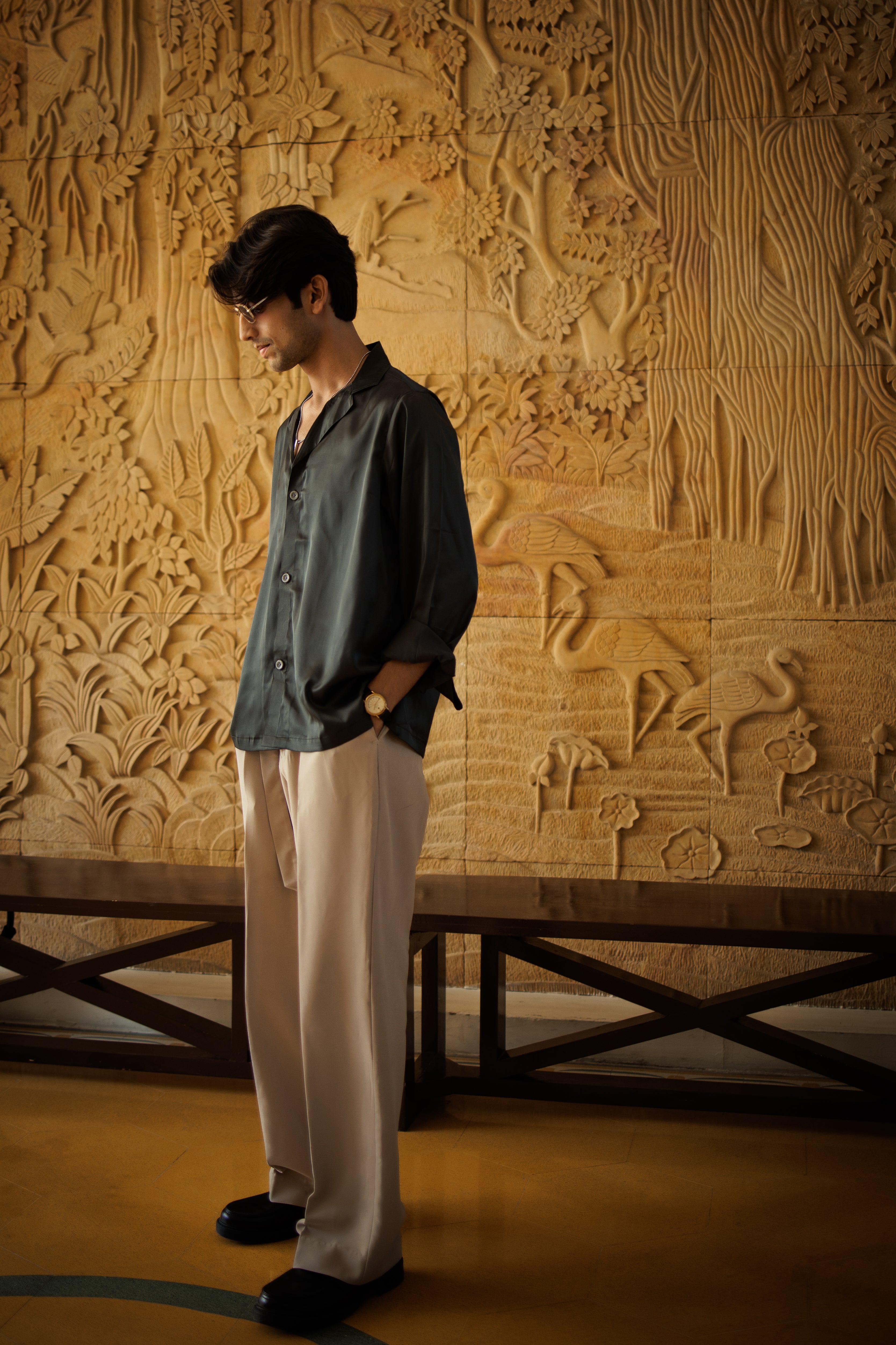 Elegant Oversize Shirt – Luxe Minimalist Fit