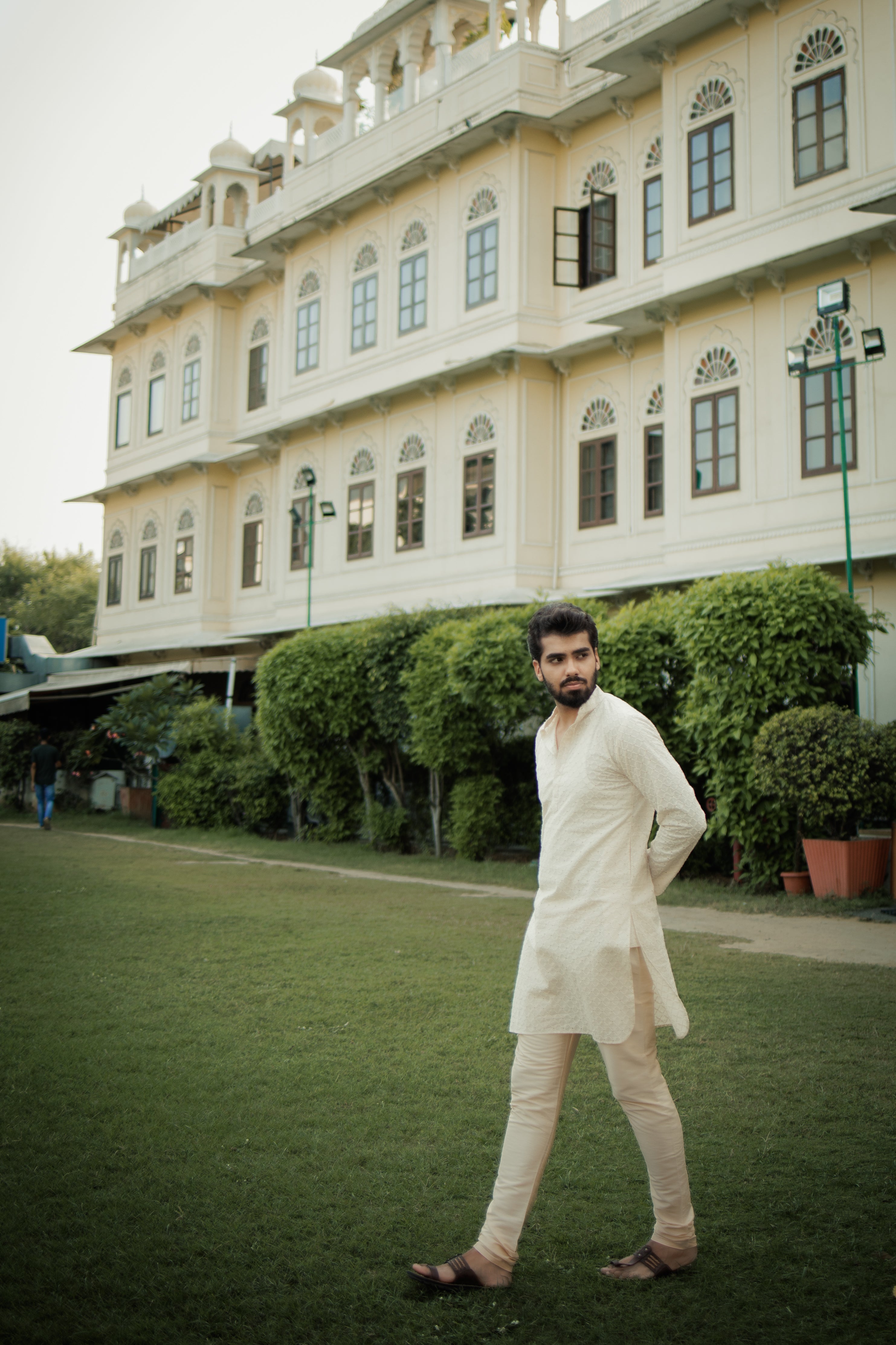 Elegant White Ganganagery Kurta