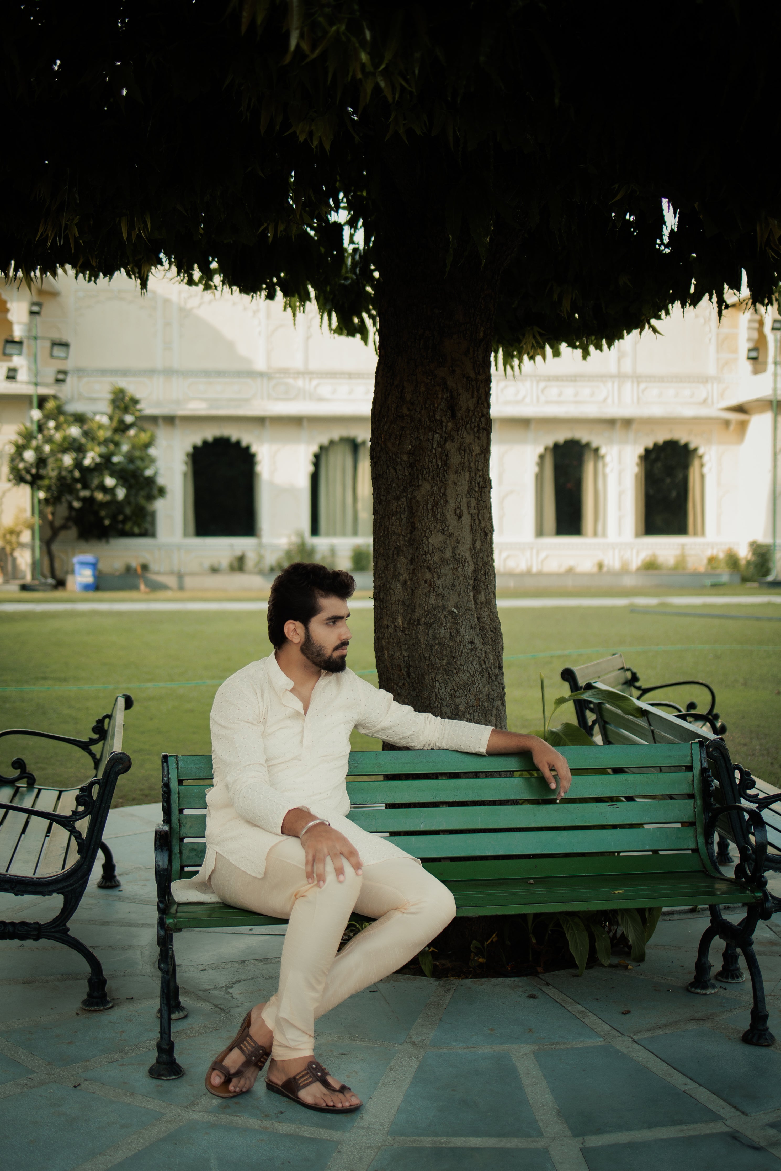 Elegant White Ganganagery Kurta