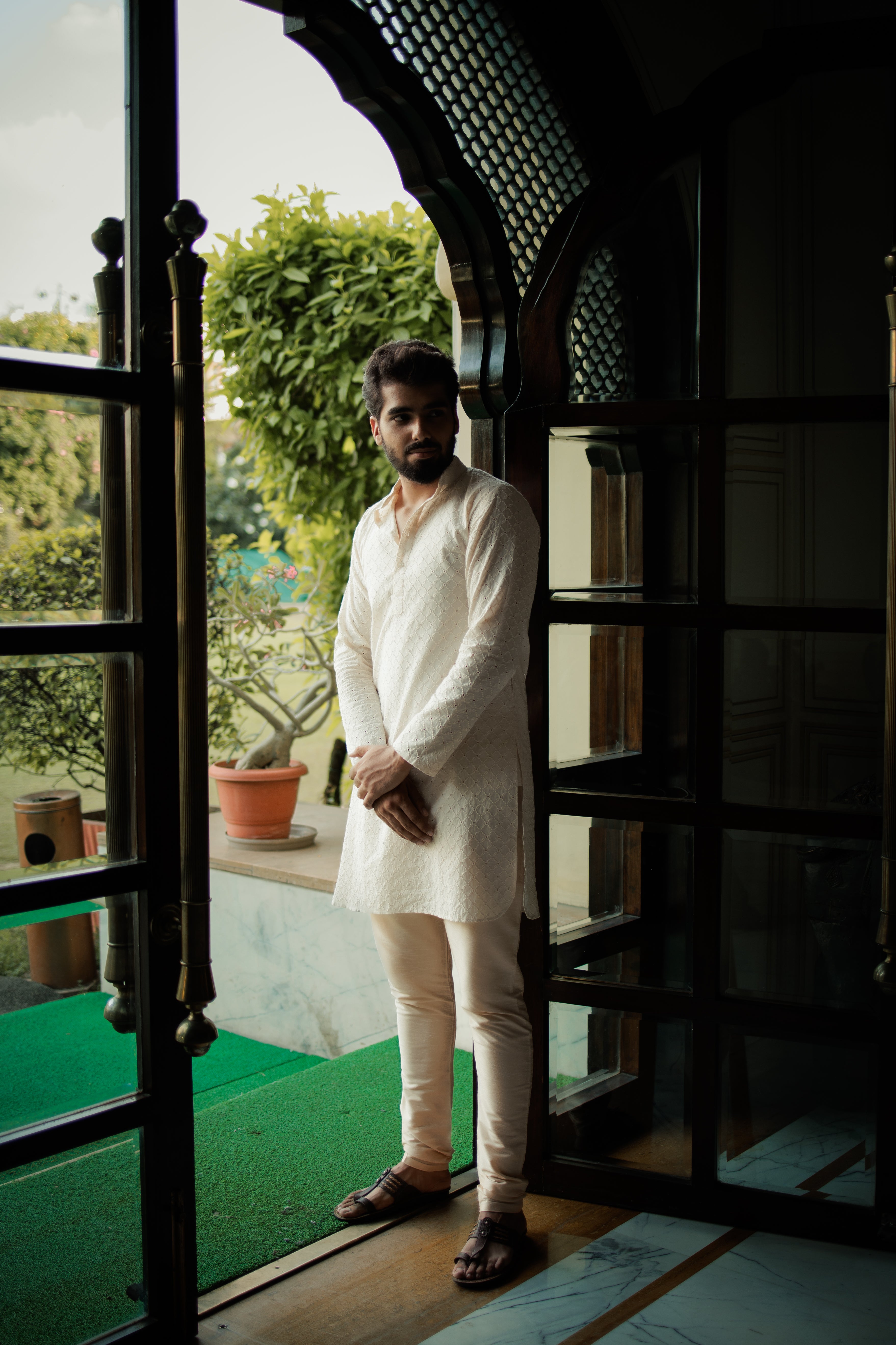 Elegant White Ganganagery Kurta