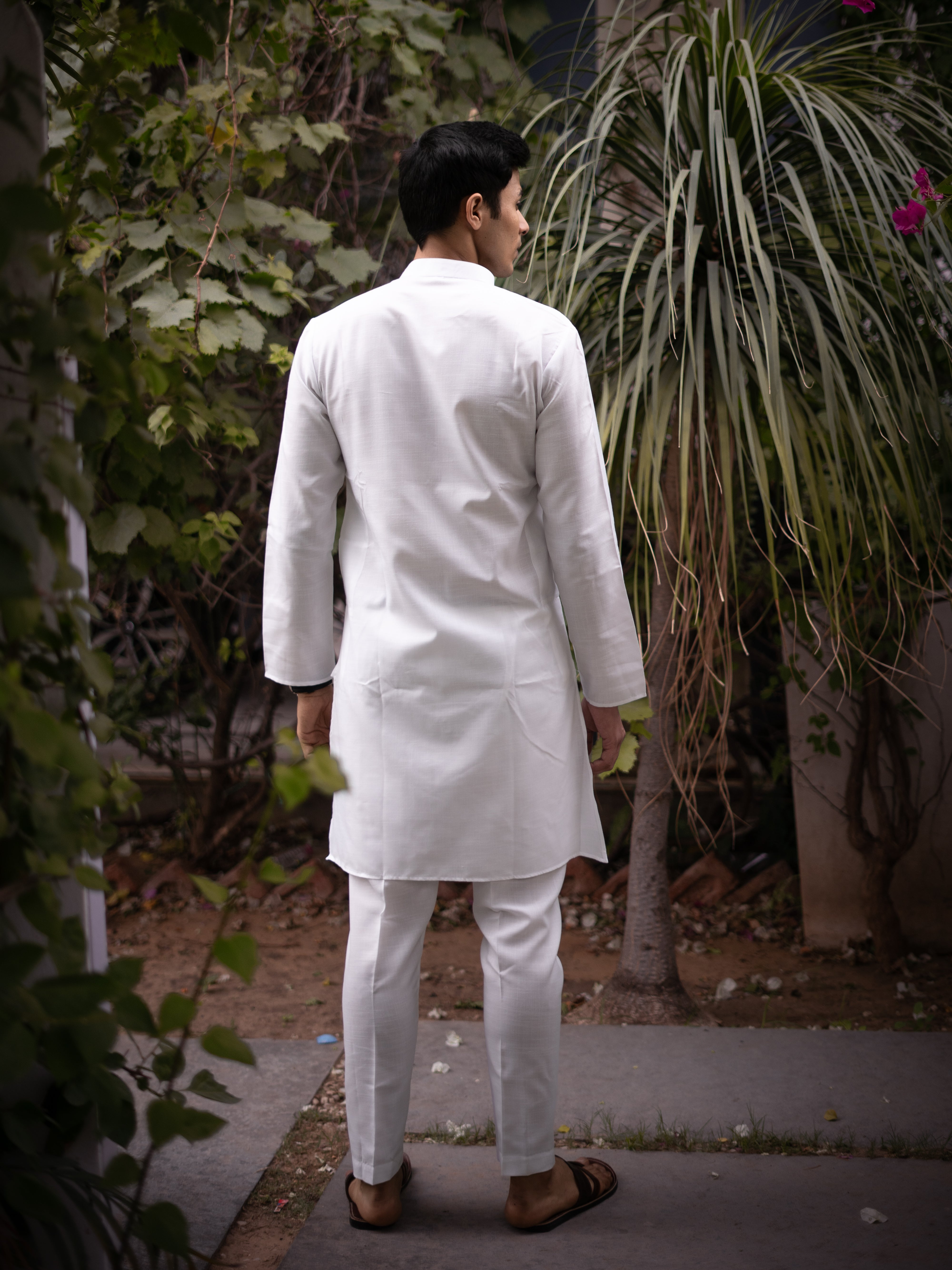 hitch Cotton White kurta Pyjama Set